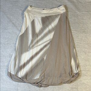 Ronen Chen Beige and Cream puffy hem skirt.  Size 2